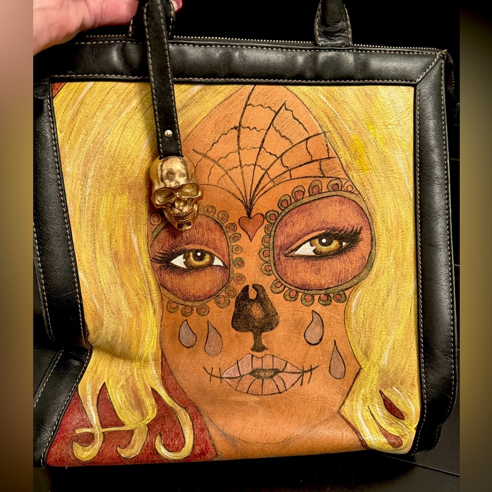 UNIQUE PRISON ART LEATHER HANDBAG